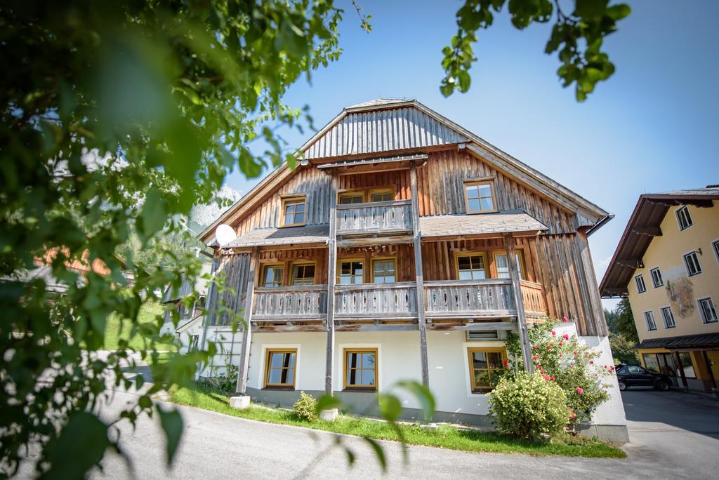 Mayer - Wirtshaus Und Dorfhotel Sankt Martin am Grimming Exterior foto